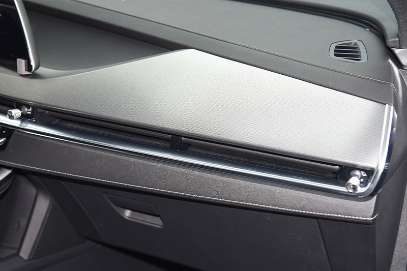 INS 模内镶件注塑