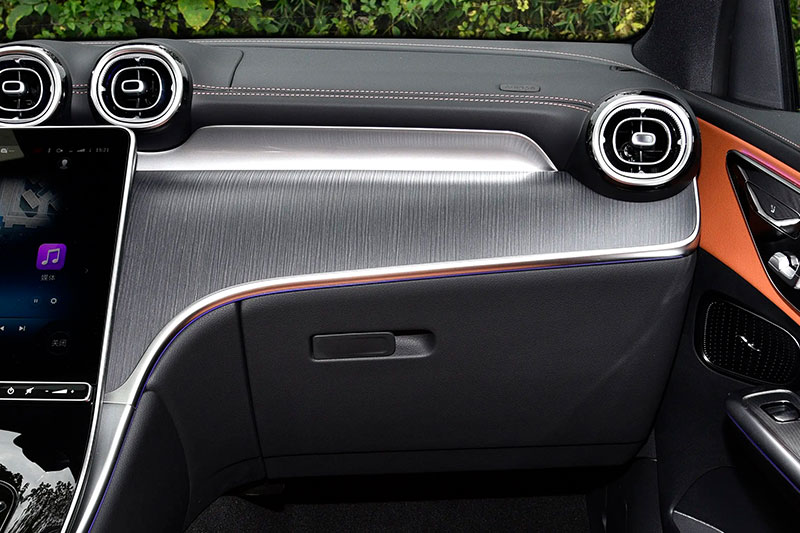 INS 模内镶件注塑